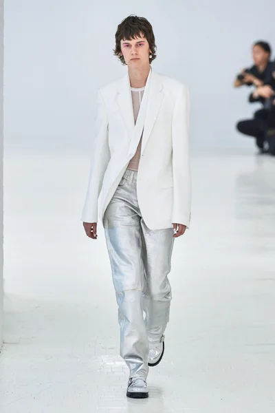 Look 6